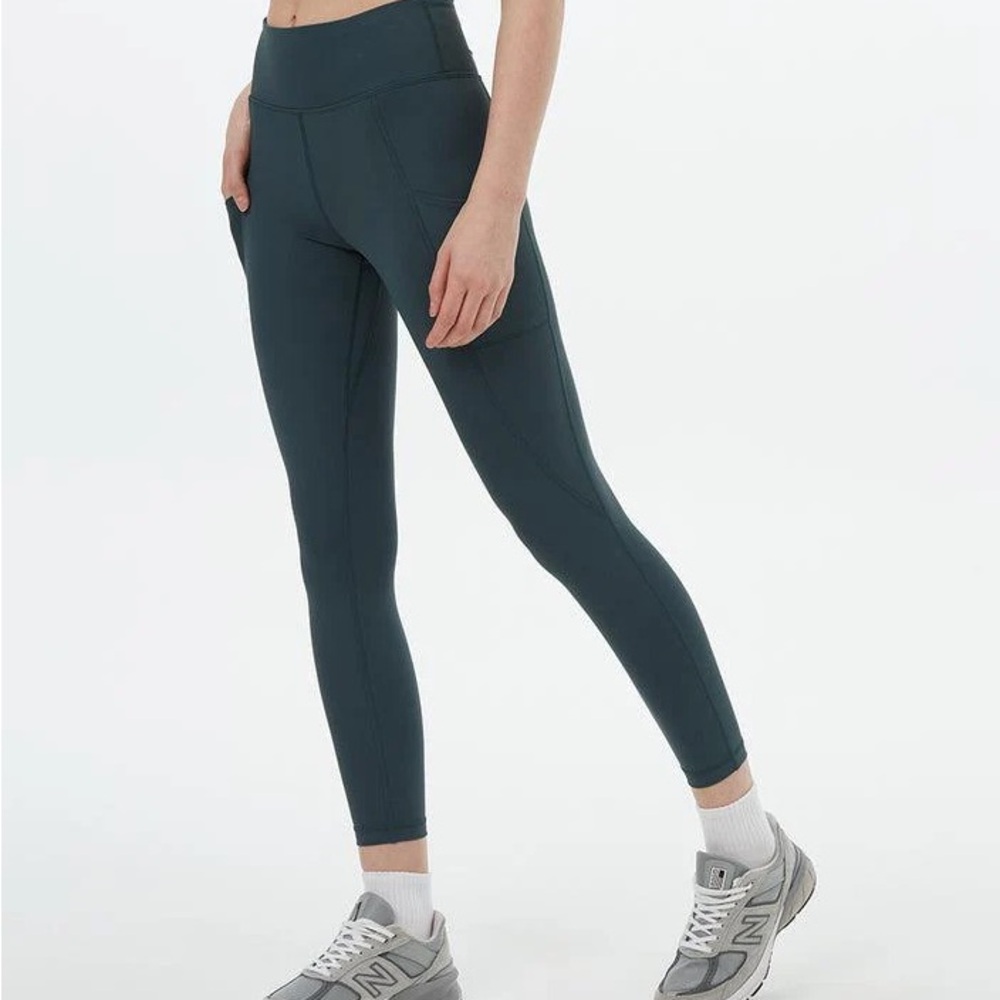 tentree In Motion Legging in Sea Green